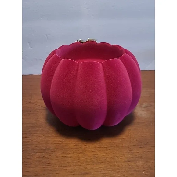 BATH & BODY WORKS Red/Maroon Velvet Fall Pumpkin 3 Wick Candle Holder - Picture 3 of 8